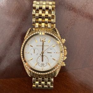 Womens michaels kors watch needs new battery